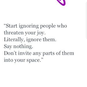 Meet your Posher, Mona